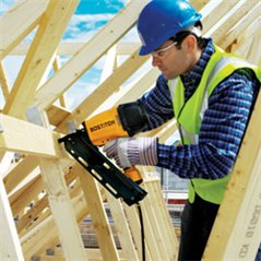 F33PTSM-E GWOŹDZIARKA NA GWOŹDZIE ŁĄCZONE SZEREGOWO TAŚMĄ PAPIEROWĄ POD KĄTEM 33° + WALIZKA