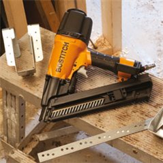 MCN250-E GWOŹDZIARKA DO łączników METALOWYCH