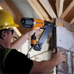 MCN250-E GWOŹDZIARKA DO łączników METALOWYCH