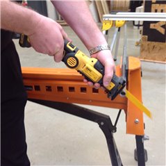 DCS310D2 Pilarka Szablowa 10,8V  