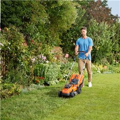 BCMW33184L2 Akumulatorowa kosiarka do trawy 18V 2 x 4.0Ah, 33cm